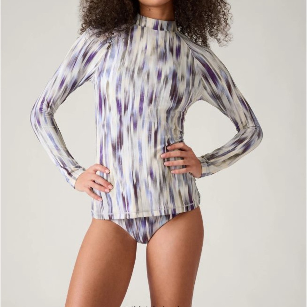 NWT Athleta North Point Rashguard Grey Abstract